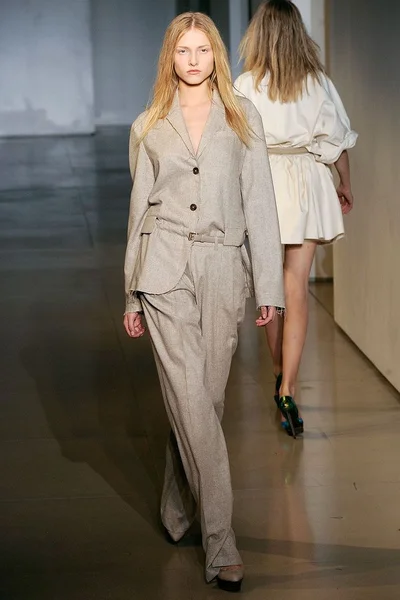 Look 43